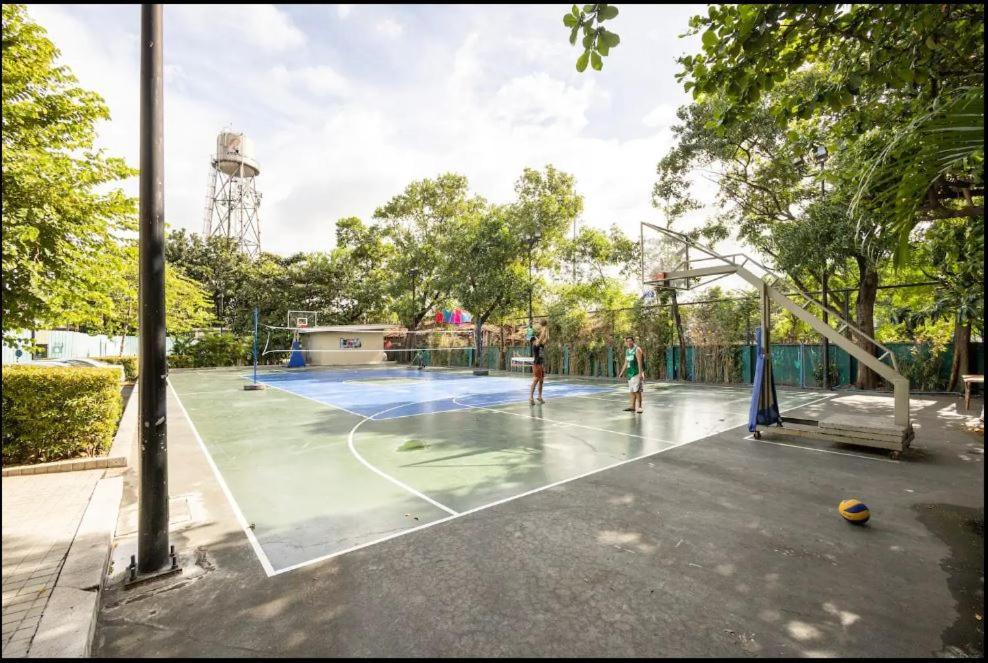 A Refreshing Condo Unit Near Bgc, Ortigas & Makati With Netflix And Wifi มะนิลา ภายนอก รูปภาพ